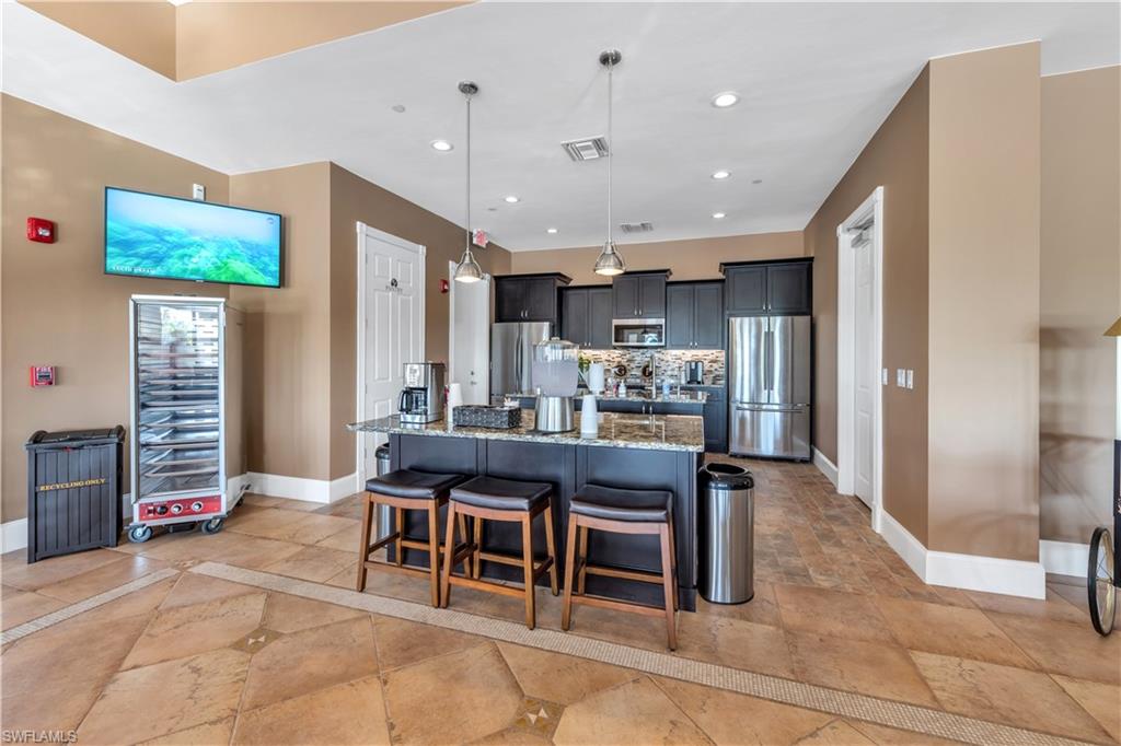 GOLDEN PALMS LUXURY MOTORCOACH RESORT - Land