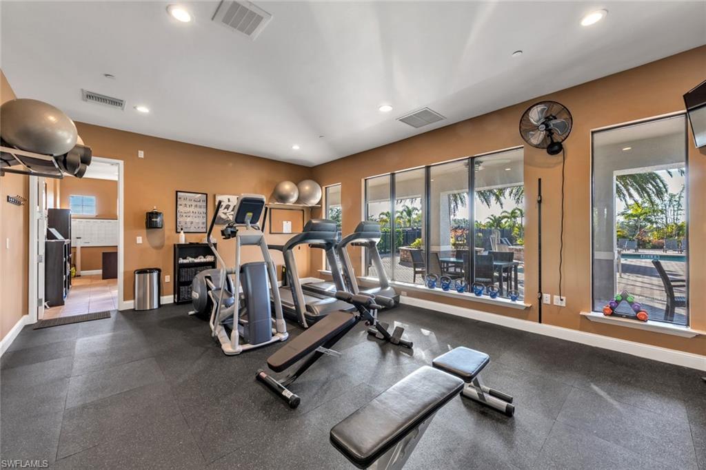 GOLDEN PALMS LUXURY MOTORCOACH RESORT - Land