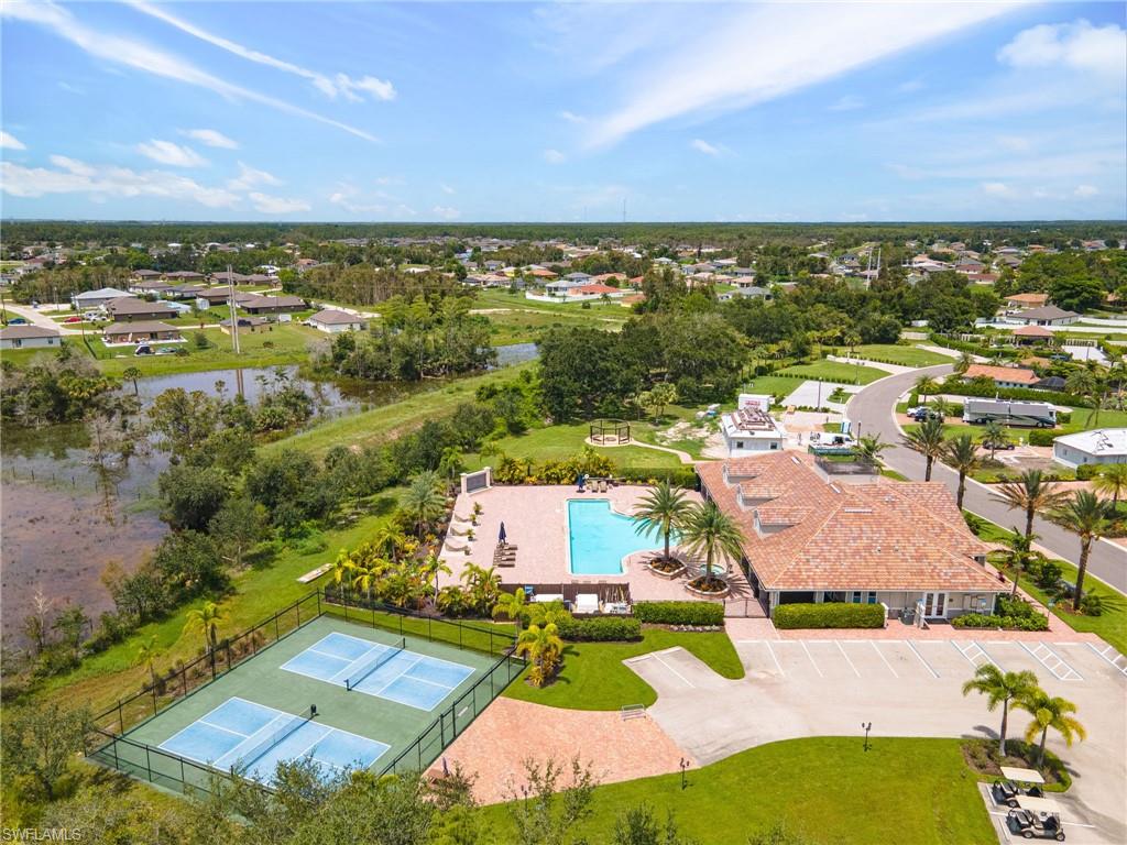 GOLDEN PALMS LUXURY MOTORCOACH RESORT - Land