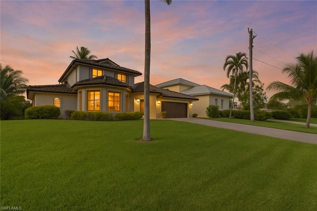 Photo of 1535 Dolphin LN, NAPLES, FL 34102 (MLS # 225019632)