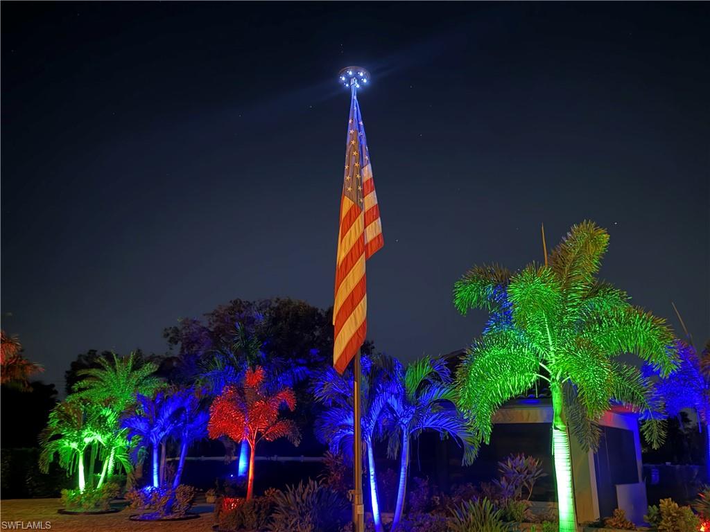 GOLDEN PALMS LUXURY MOTORCOACH RESORT - Land