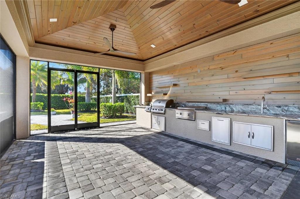 GOLDEN PALMS LUXURY MOTORCOACH RESORT - Land