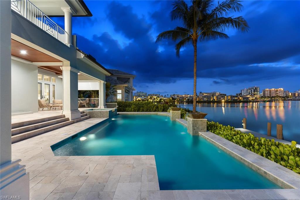 MOORINGS - Residential