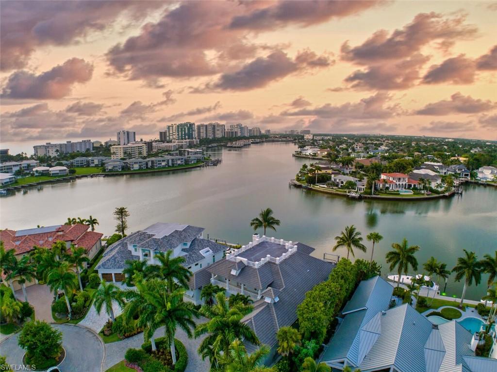 MOORINGS - Residential