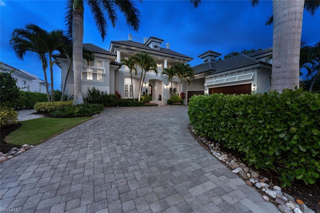 MOORINGS - Residential