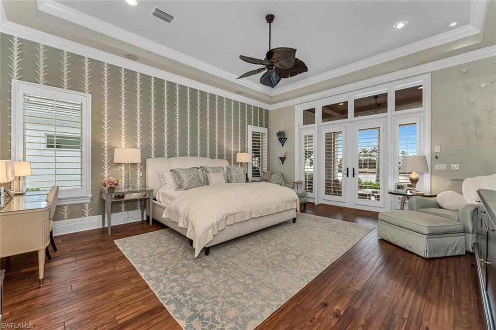 MOORINGS - Residential