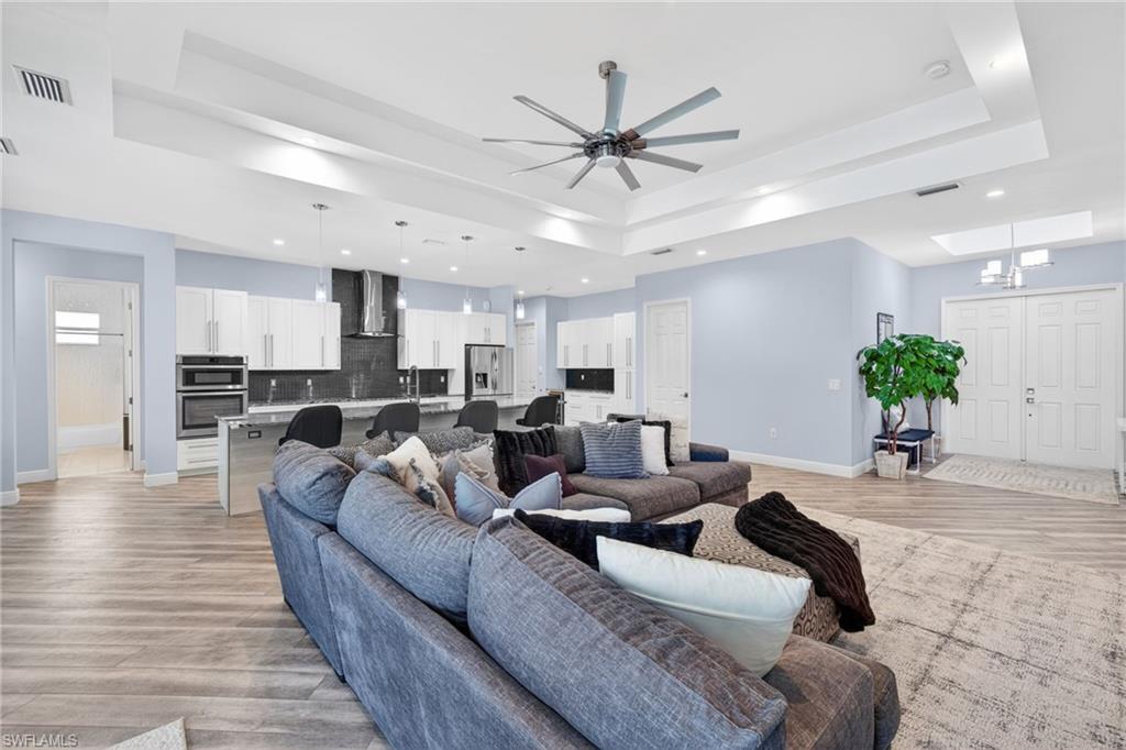 SAN CARLOS ESTATES - Residential
