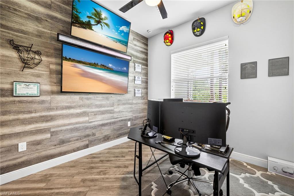 SAN CARLOS ESTATES - Residential