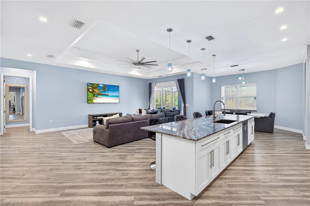 SAN CARLOS ESTATES - Residential