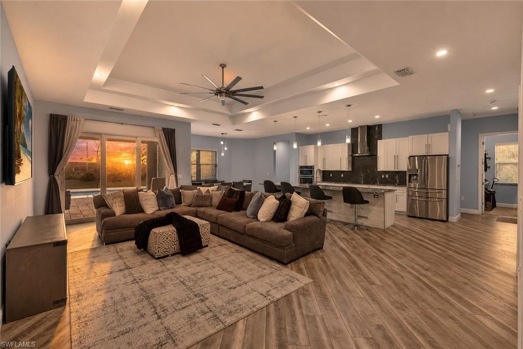 SAN CARLOS ESTATES - Residential