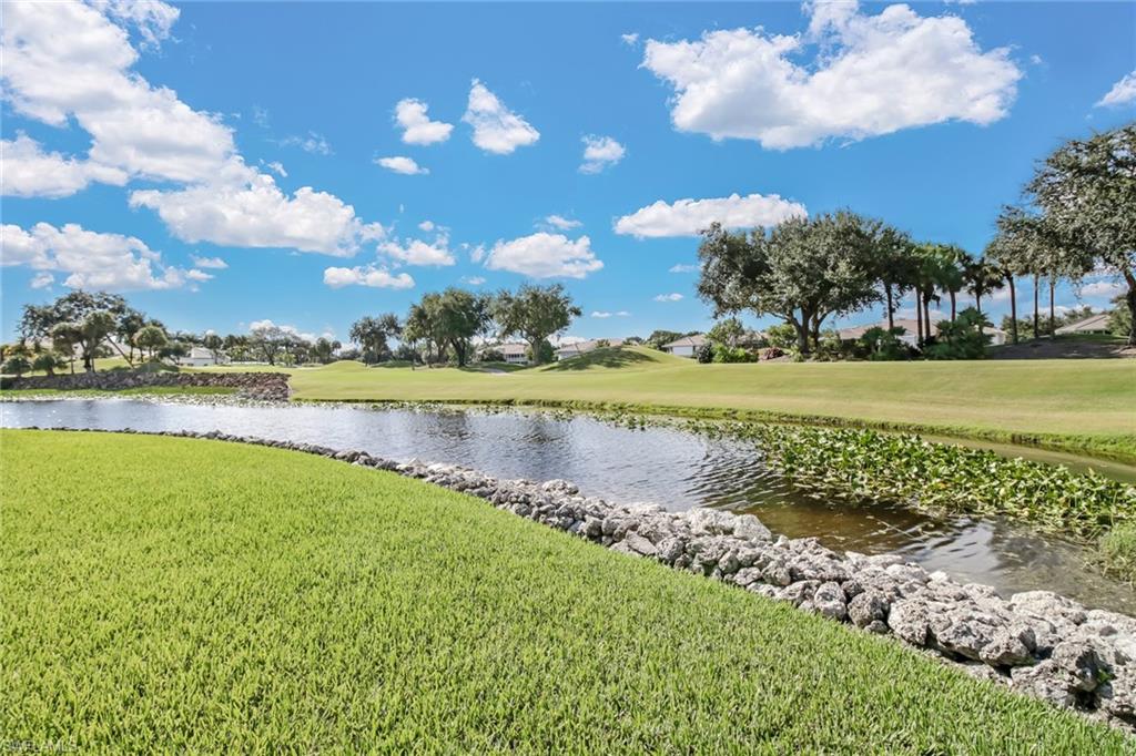 LANCASTER SQUARE - Residential