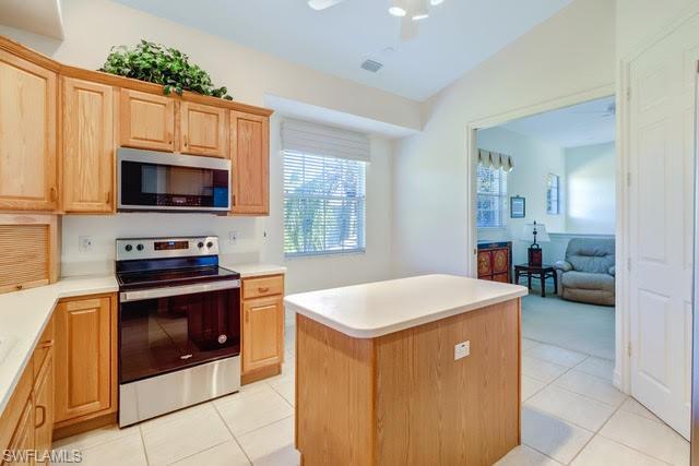 LANCASTER SQUARE - Residential