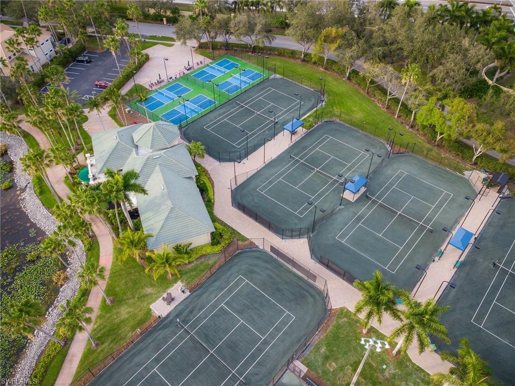 LANCASTER SQUARE - Residential