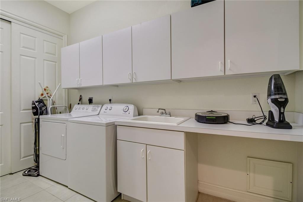 LANCASTER SQUARE - Residential