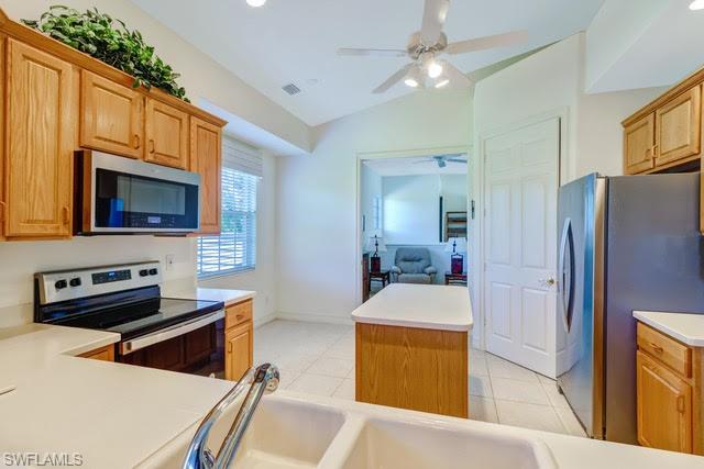 LANCASTER SQUARE - Residential