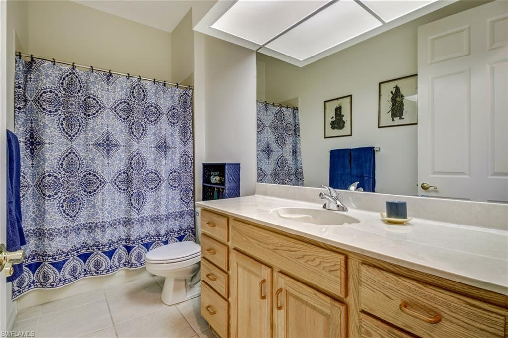 LANCASTER SQUARE - Residential