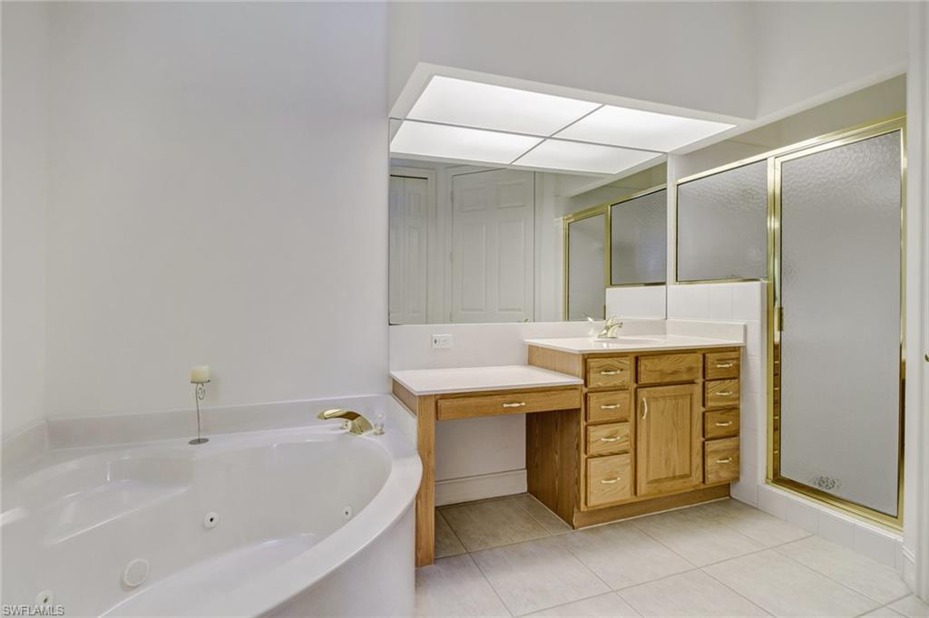 LANCASTER SQUARE - Residential