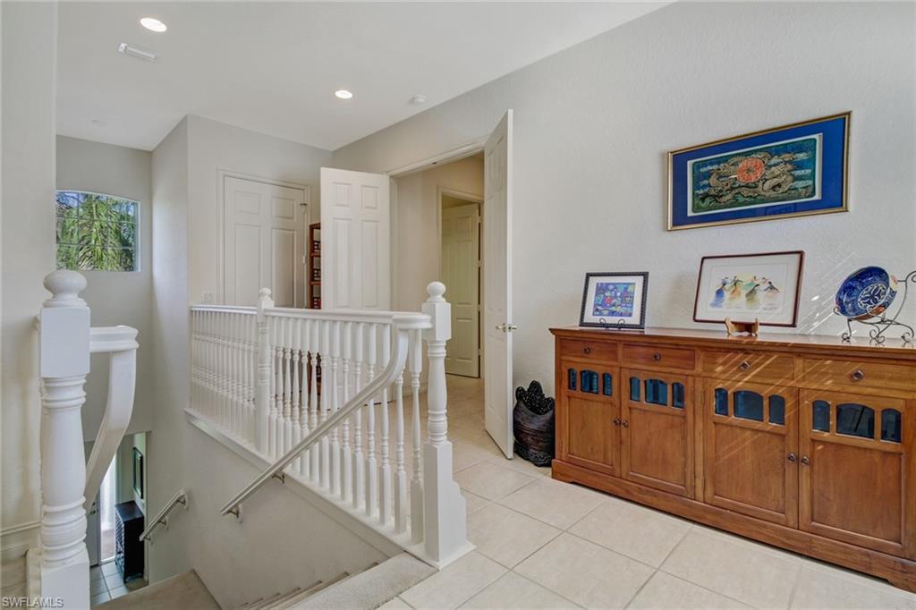 LANCASTER SQUARE - Residential