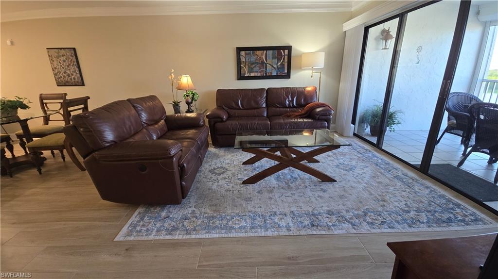 ANCHORAGE AT VANDERBILT - Residential Lease