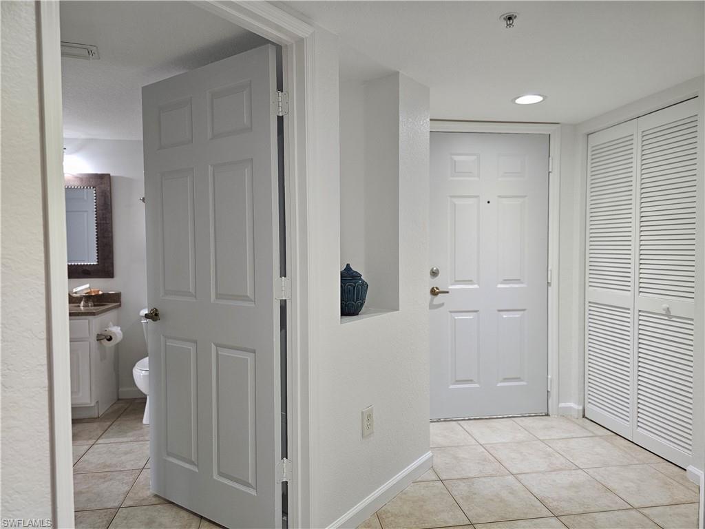 THE RESIDENCE - Residential