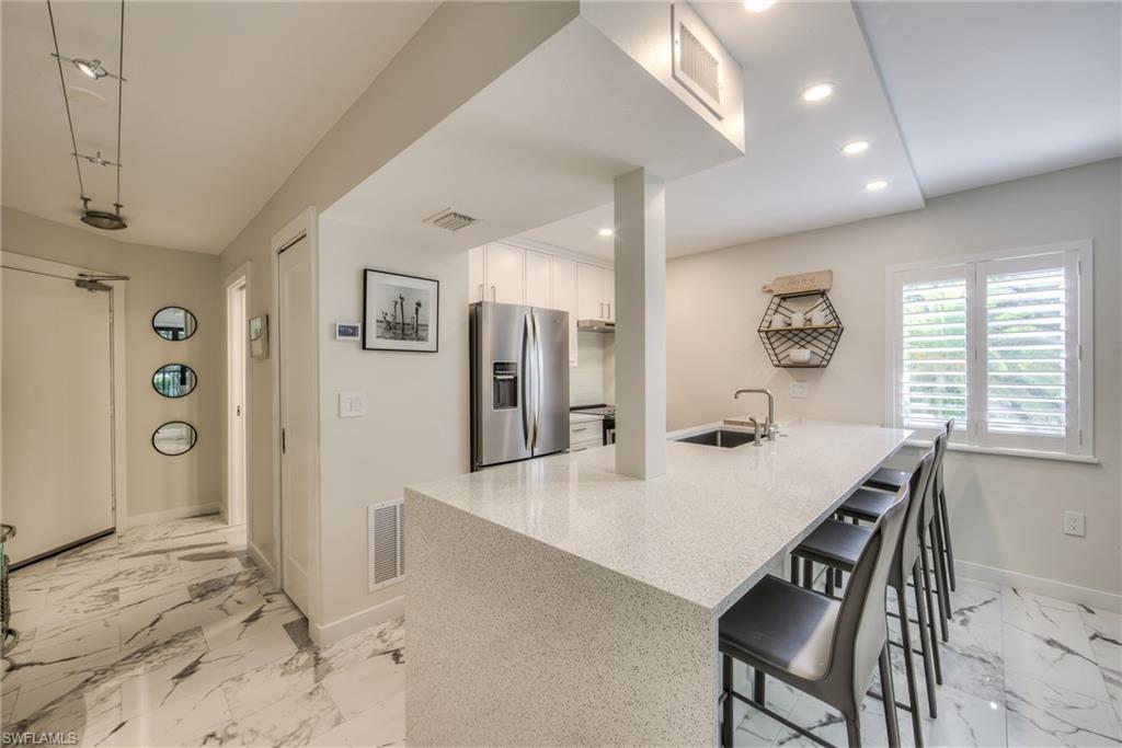 TENNIS VILLAS - Residential