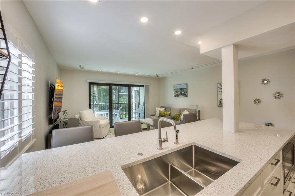 TENNIS VILLAS - Residential