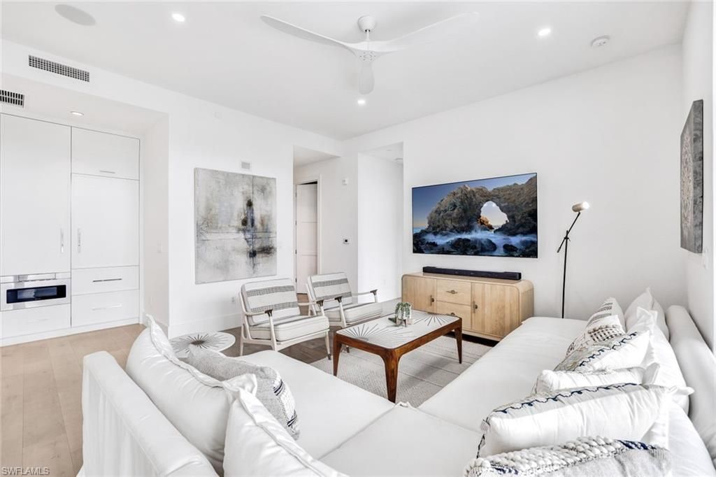 Photo of 850 Central AVE #207, NAPLES, FL 34102 (MLS # 224102517)