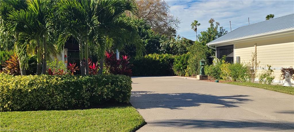 RIVERBEND MOTORCOACH RESORT - Land