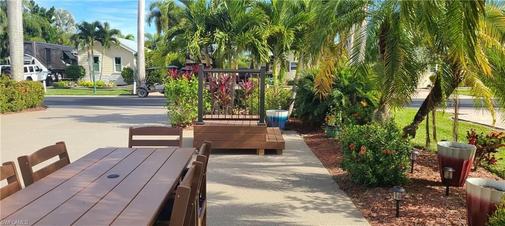 RIVERBEND MOTORCOACH RESORT - Land