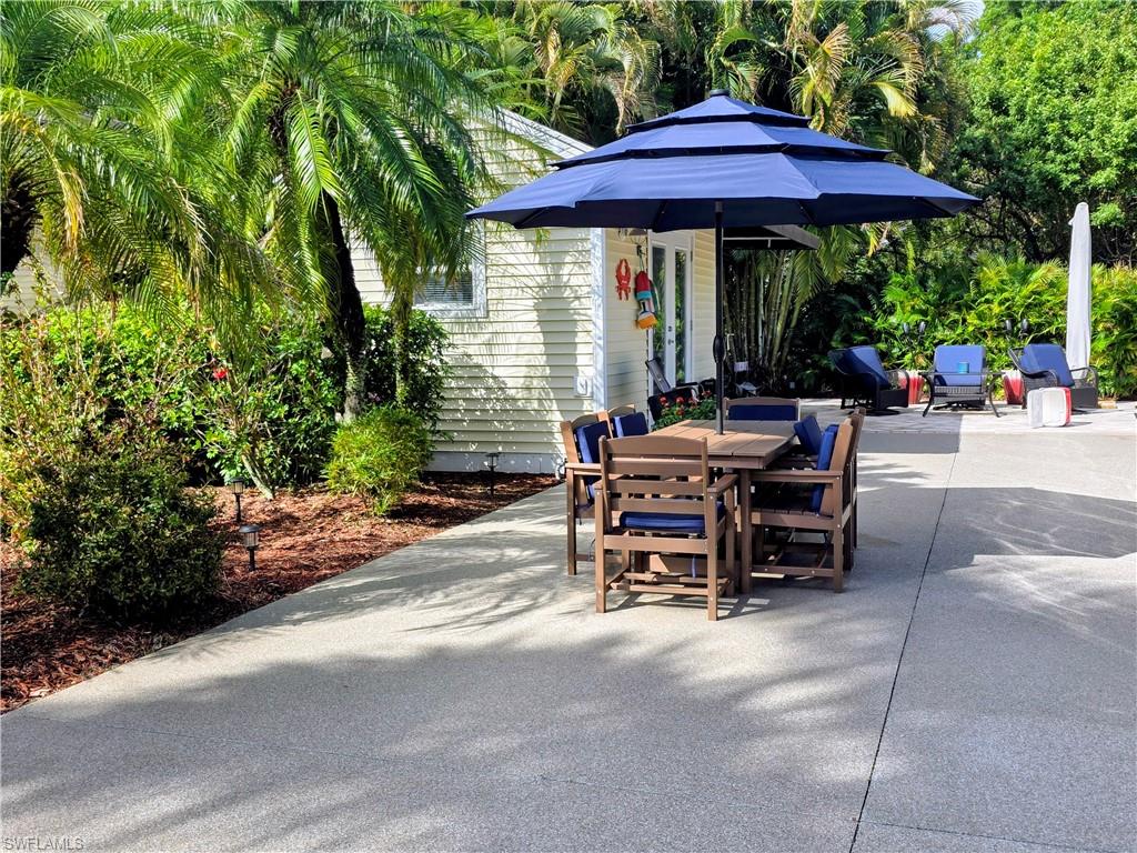 RIVERBEND MOTORCOACH RESORT - Land