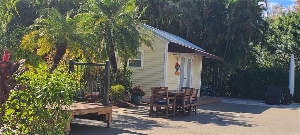 RIVERBEND MOTORCOACH RESORT - Land