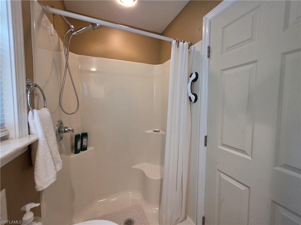 RIVERBEND MOTORCOACH RESORT - Land