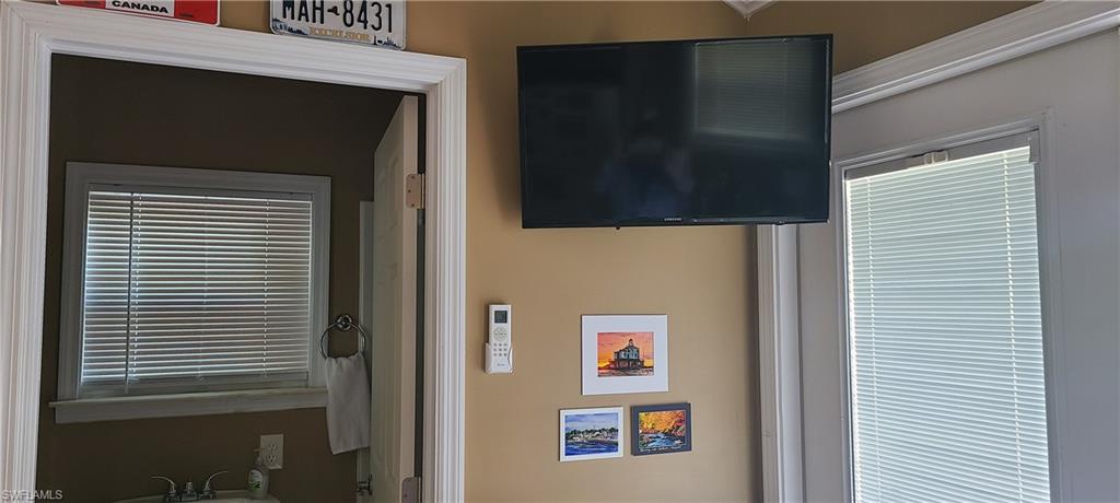 RIVERBEND MOTORCOACH RESORT - Land