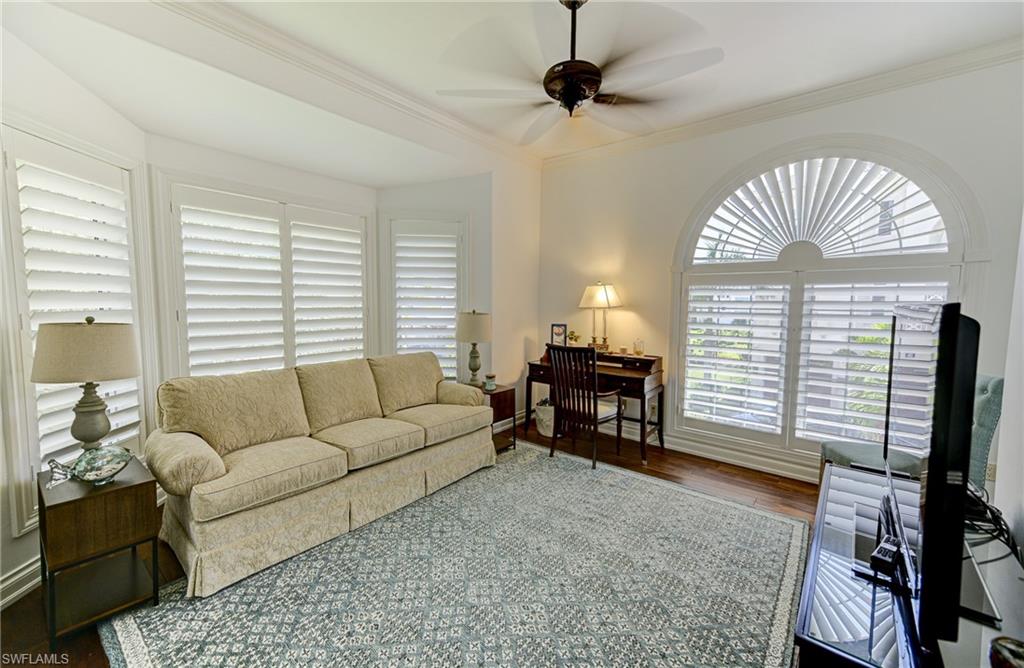 BAREFOOT BEACH - Residential