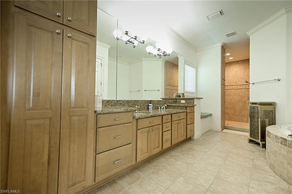 BAREFOOT BEACH - Residential