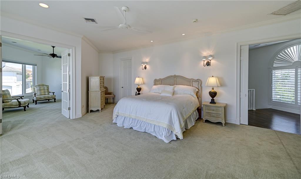 BAREFOOT BEACH - Residential