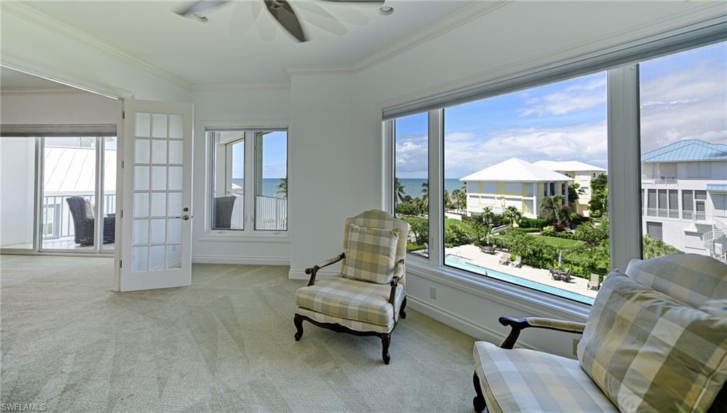 BAREFOOT BEACH - Residential