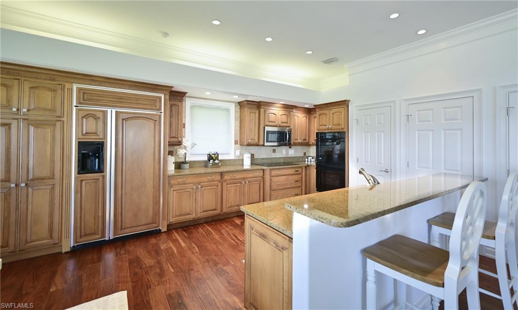 BAREFOOT BEACH - Residential