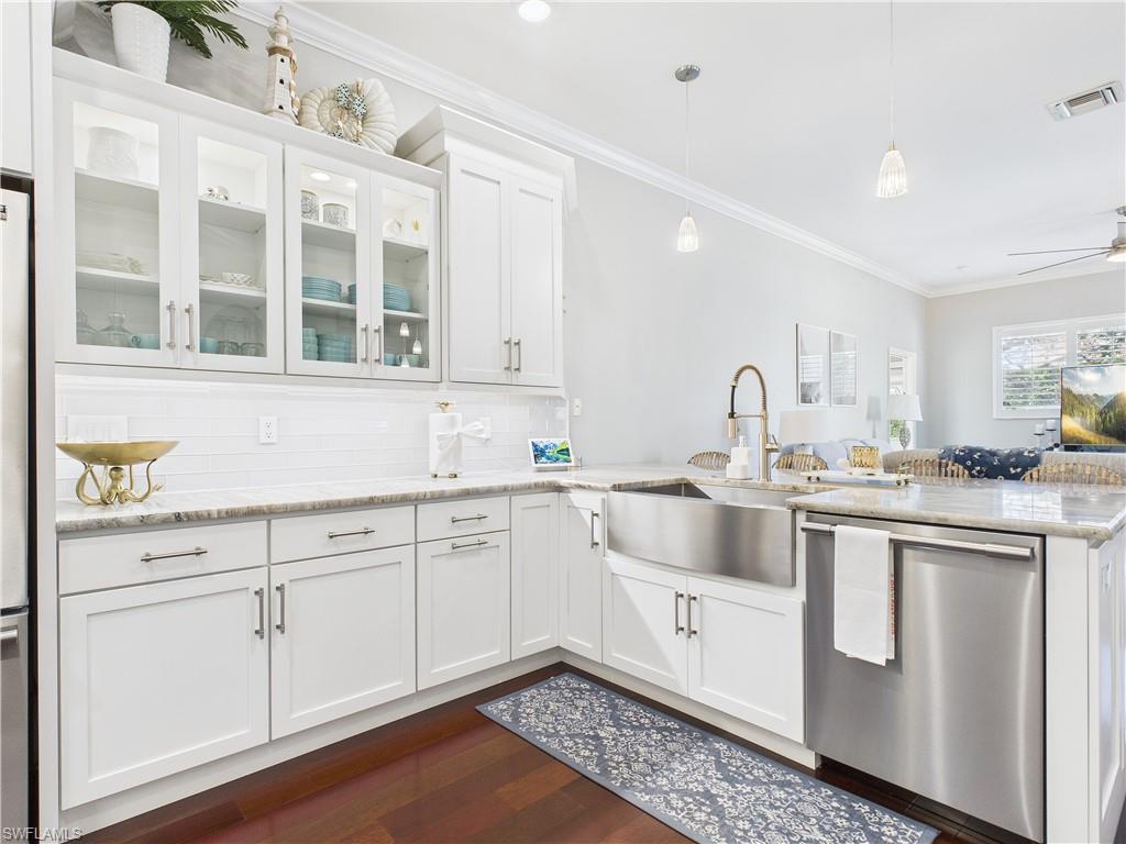 COLONIAL SHORES - Residential