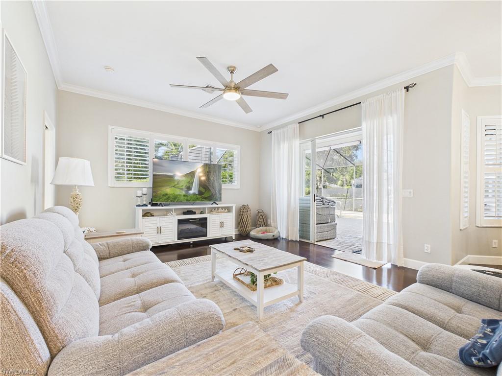 COLONIAL SHORES - Residential