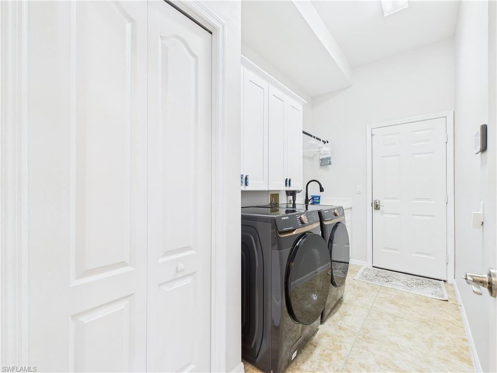 COLONIAL SHORES - Residential