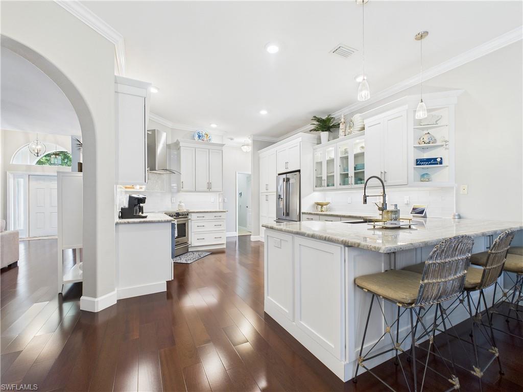 COLONIAL SHORES - Residential