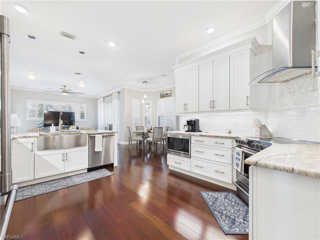 COLONIAL SHORES - Residential