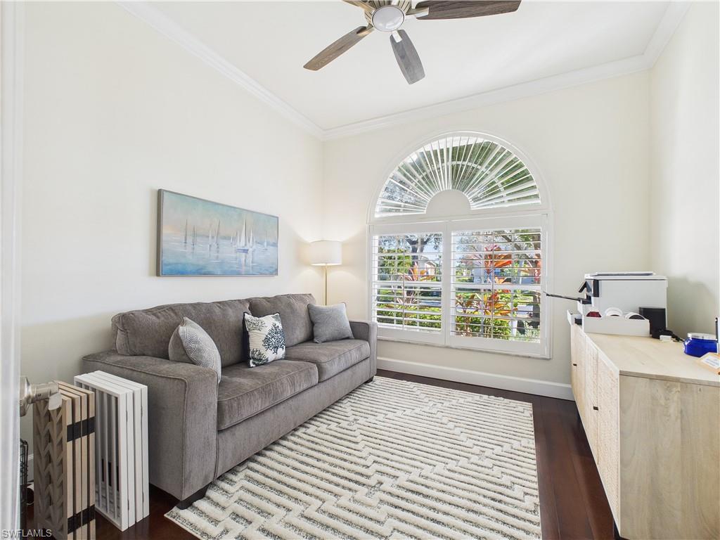 COLONIAL SHORES - Residential