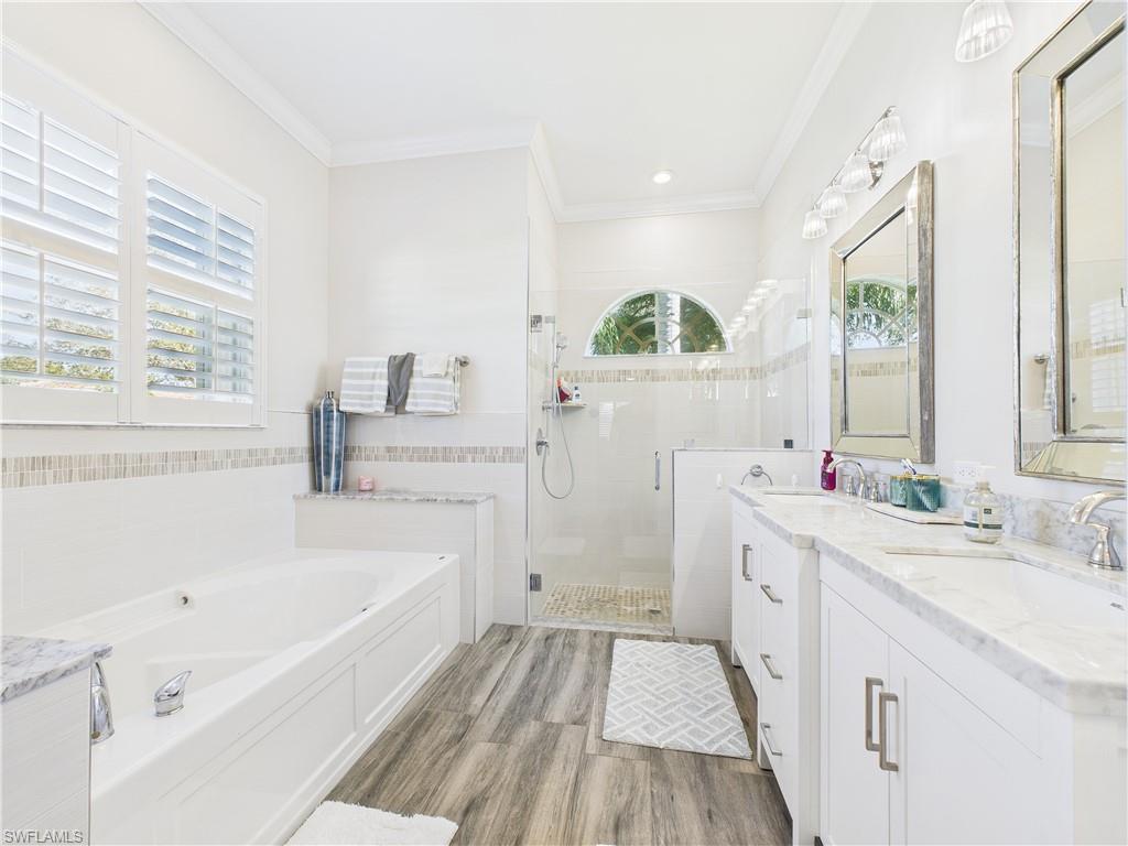 COLONIAL SHORES - Residential