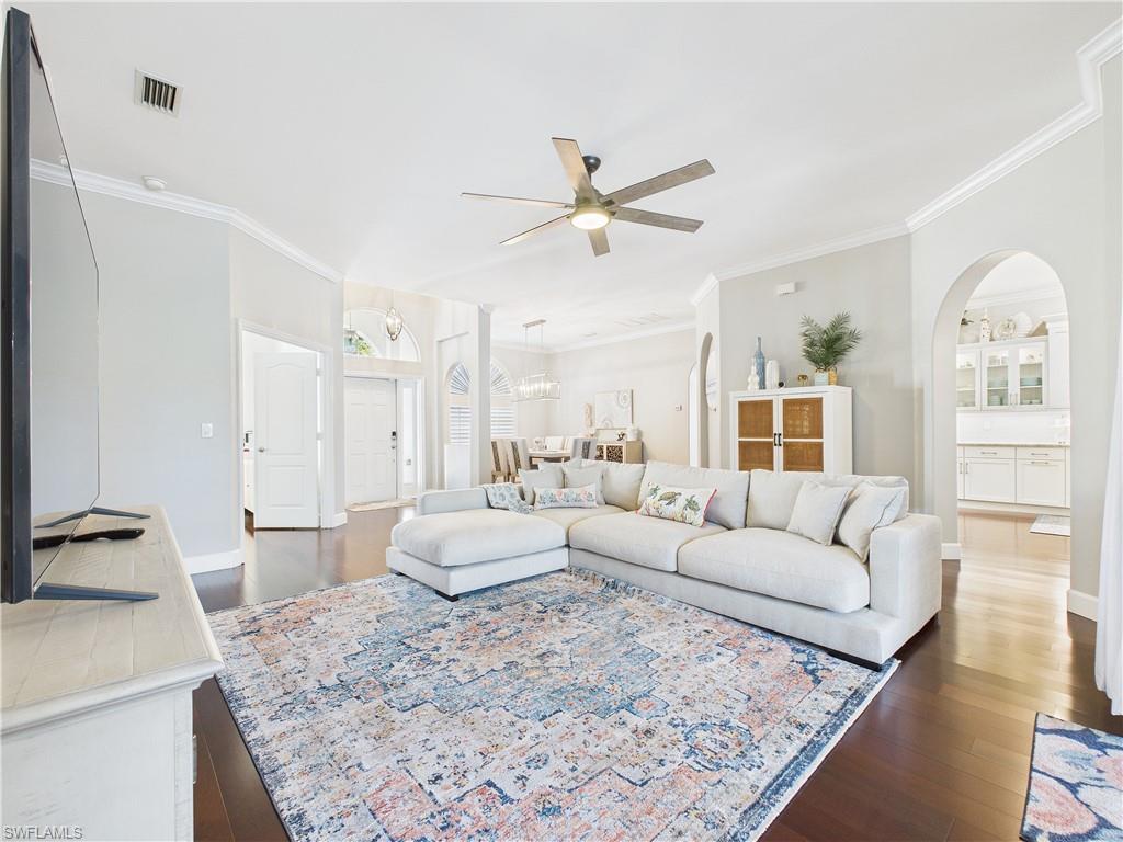 COLONIAL SHORES - Residential