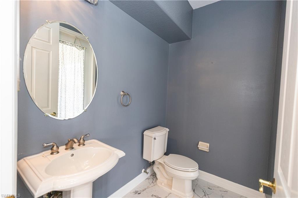 BEVERLY HILLS - Residential Lease