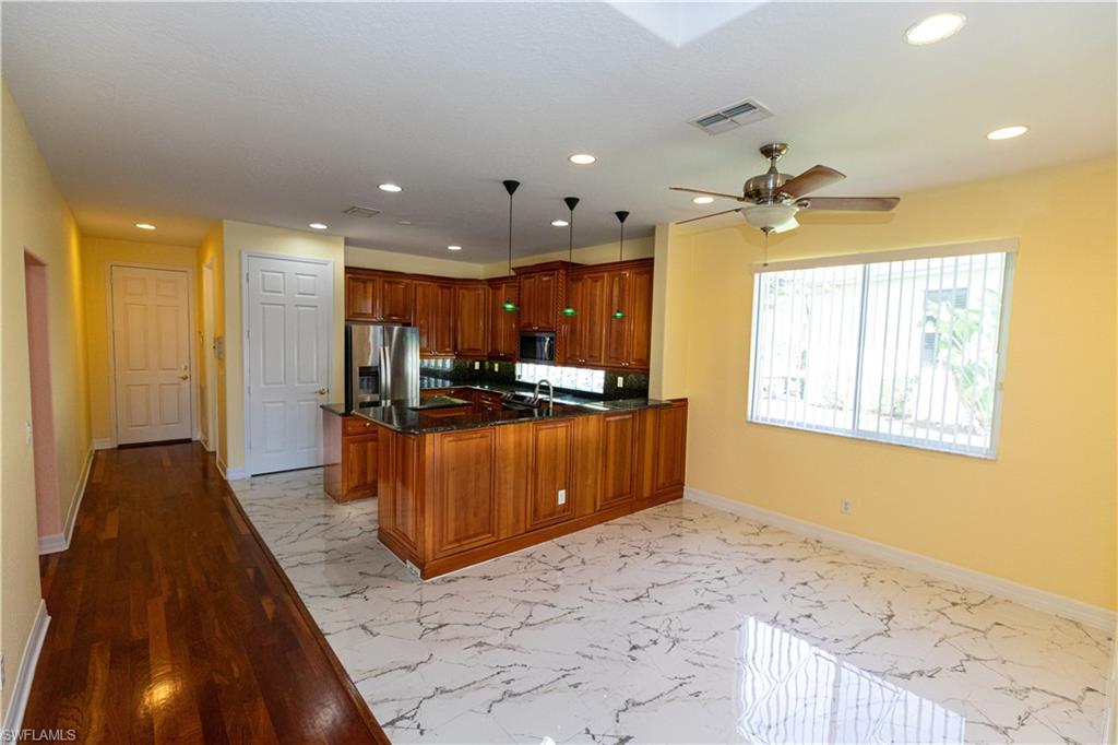 BEVERLY HILLS - Residential Lease