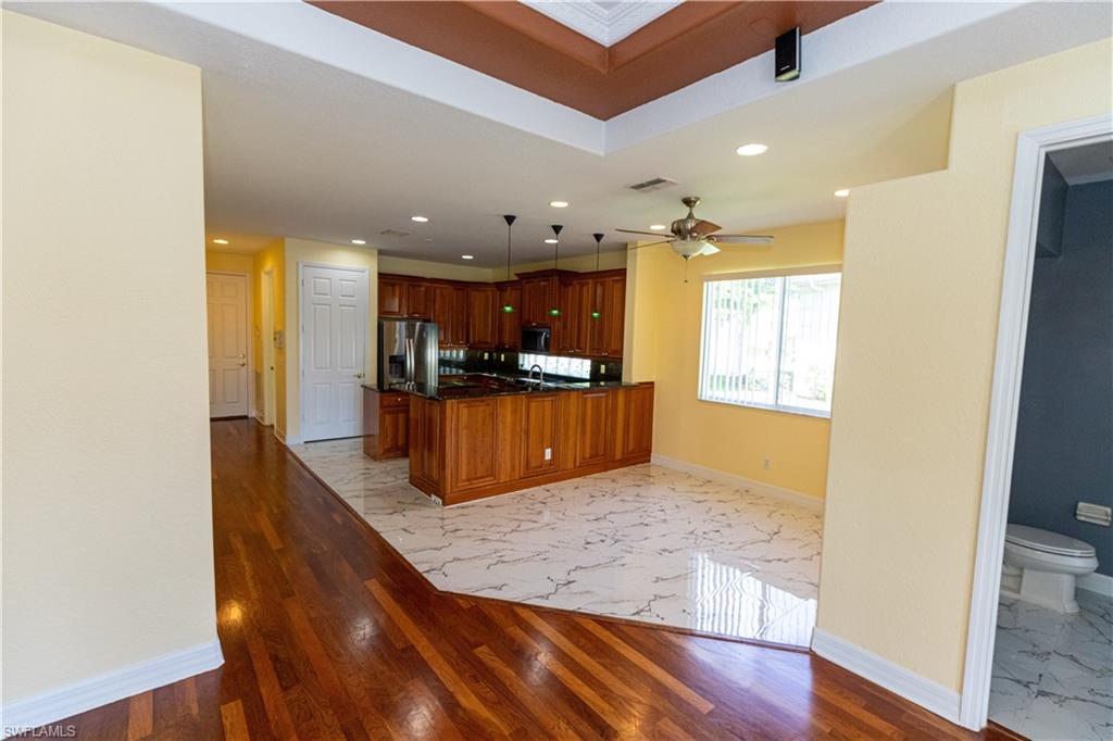 BEVERLY HILLS - Residential Lease