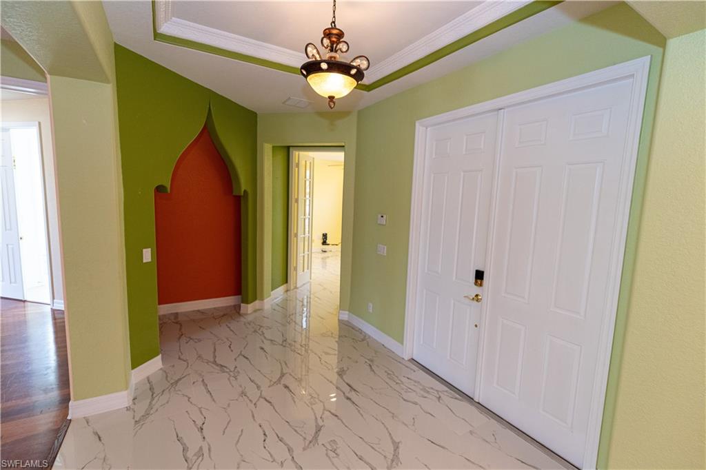 BEVERLY HILLS - Residential Lease